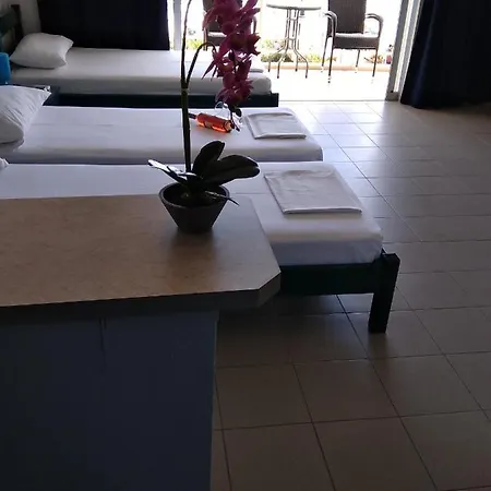 Aparthotel Vera 3*