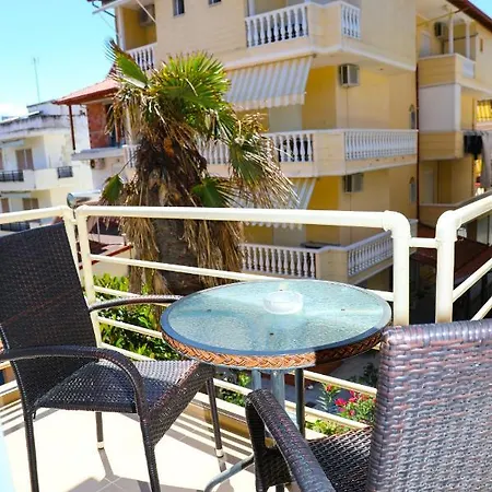 Vera Apartahotel