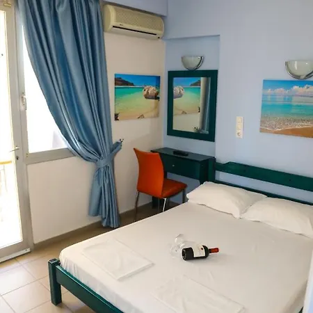 Vera Apartahotel *